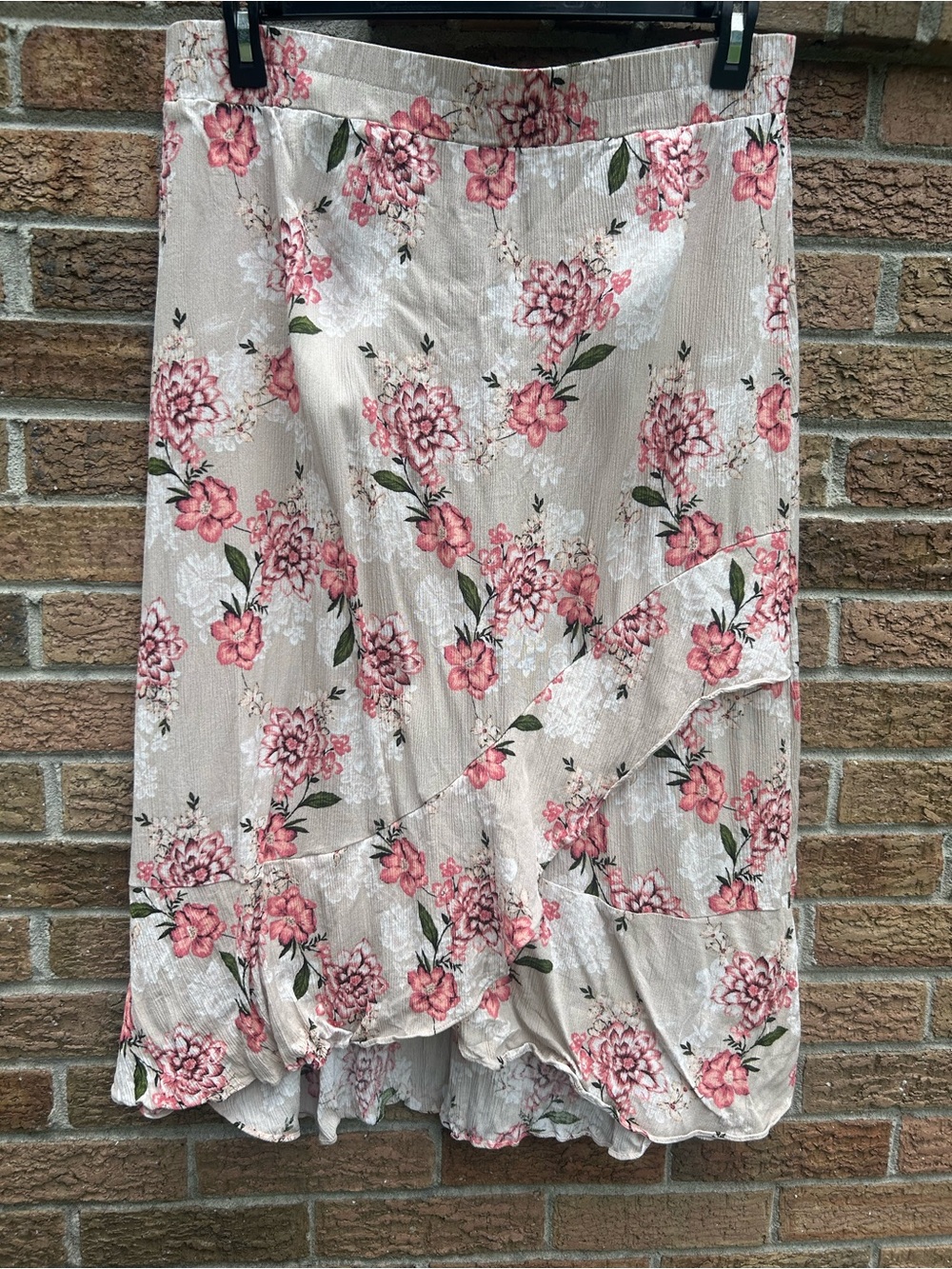 I.N. Studio Pink Floral on Cream High-Low Skirt size XL